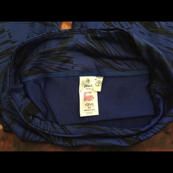 Zumba Wear Capri Leggings Size XSmall - Picture 8 of 8